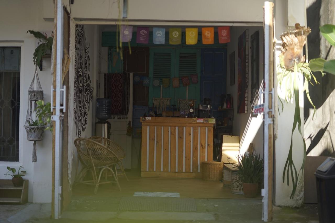 Oke Baik Hostel ジョグジャカルタ エクステリア 写真
