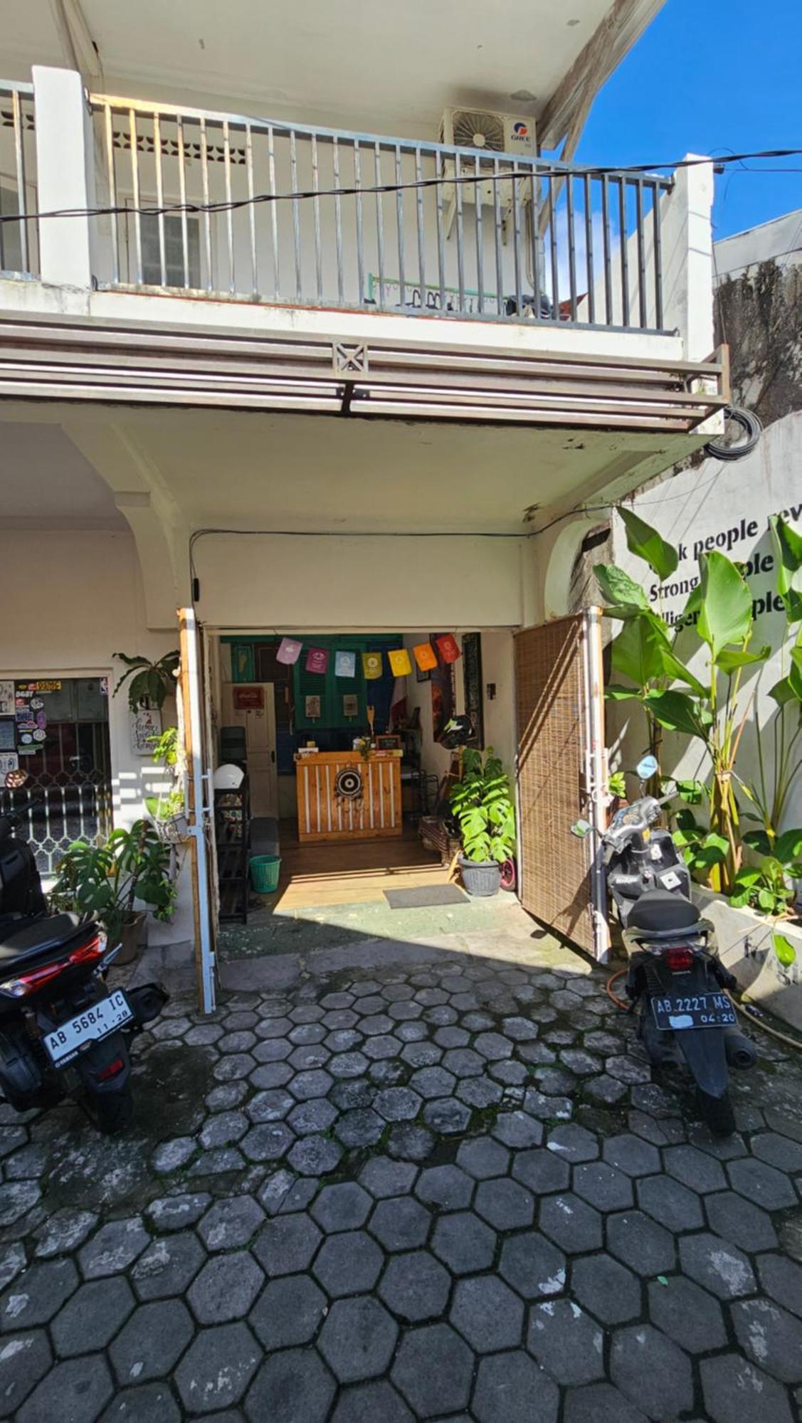 Oke Baik Hostel ジョグジャカルタ エクステリア 写真