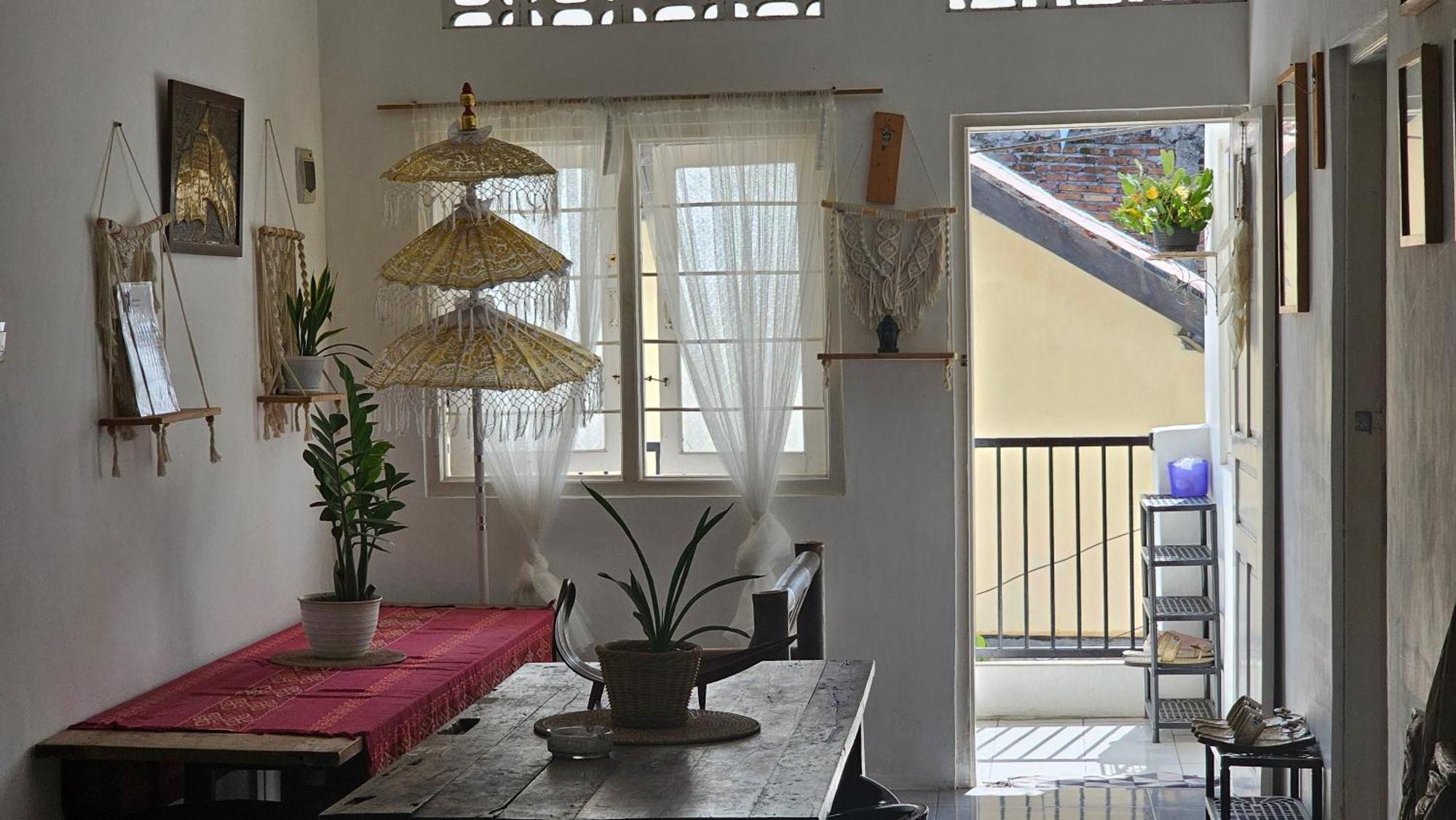 Oke Baik Hostel ジョグジャカルタ エクステリア 写真