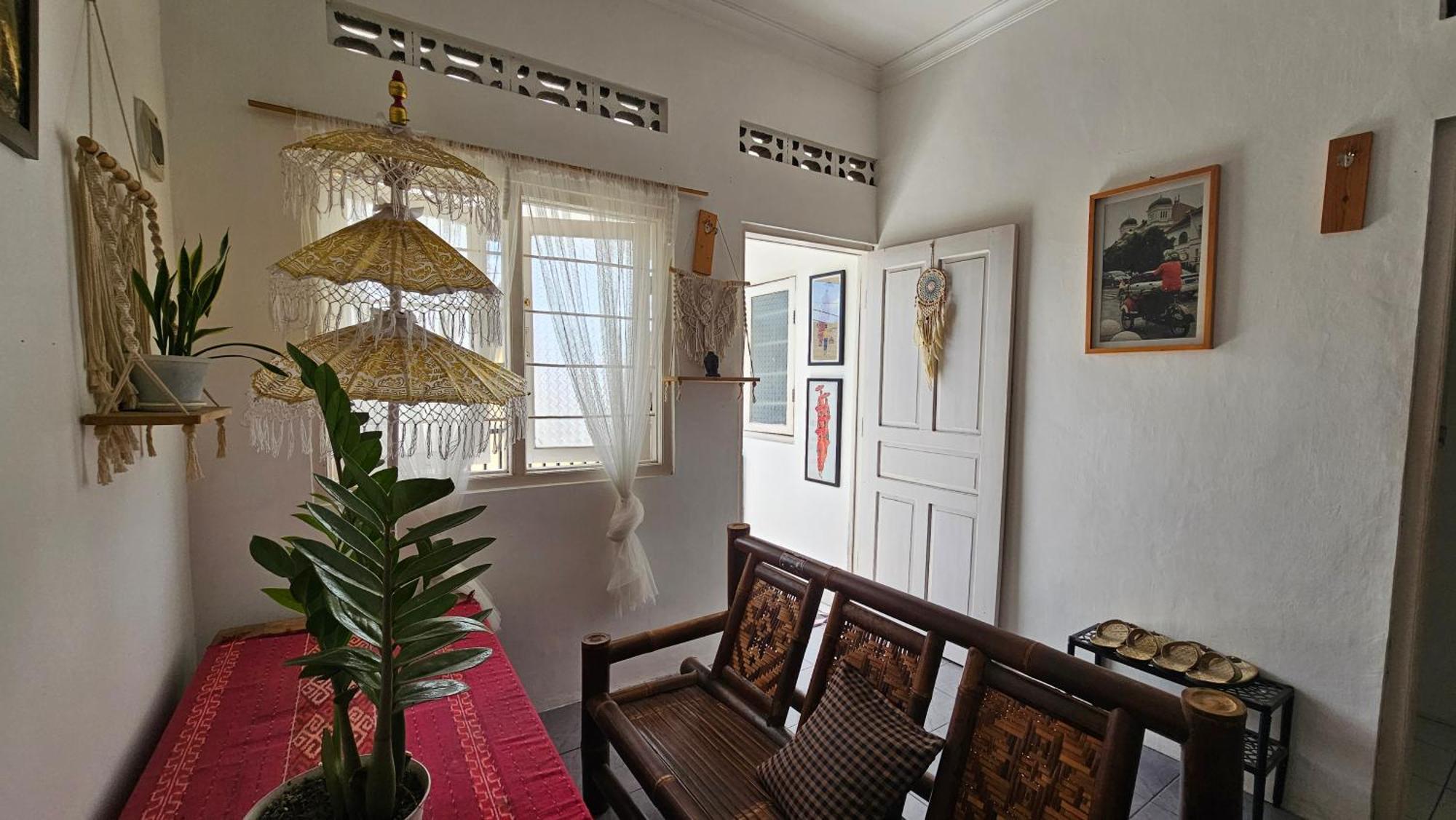 Oke Baik Hostel ジョグジャカルタ エクステリア 写真