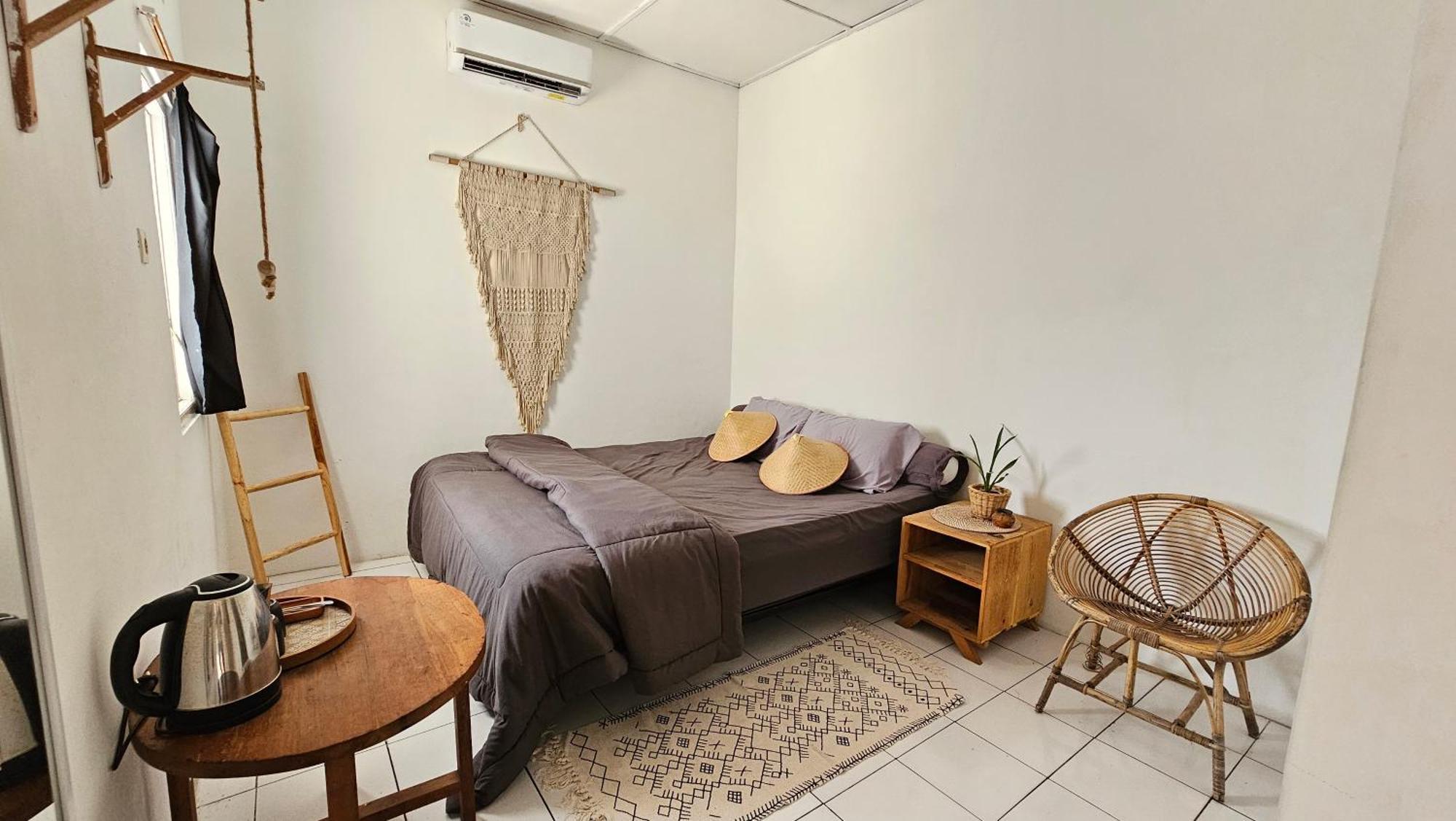 Oke Baik Hostel ジョグジャカルタ エクステリア 写真