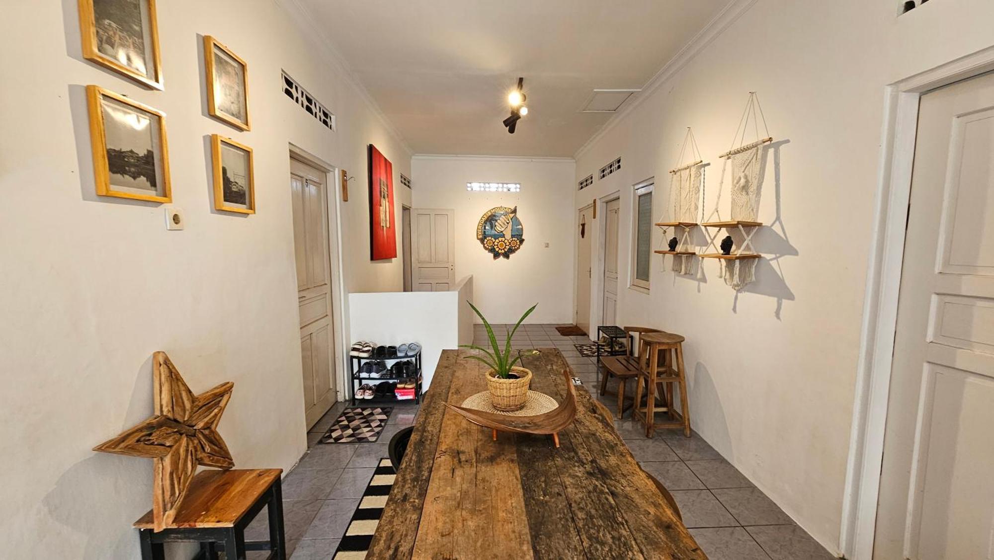 Oke Baik Hostel ジョグジャカルタ エクステリア 写真